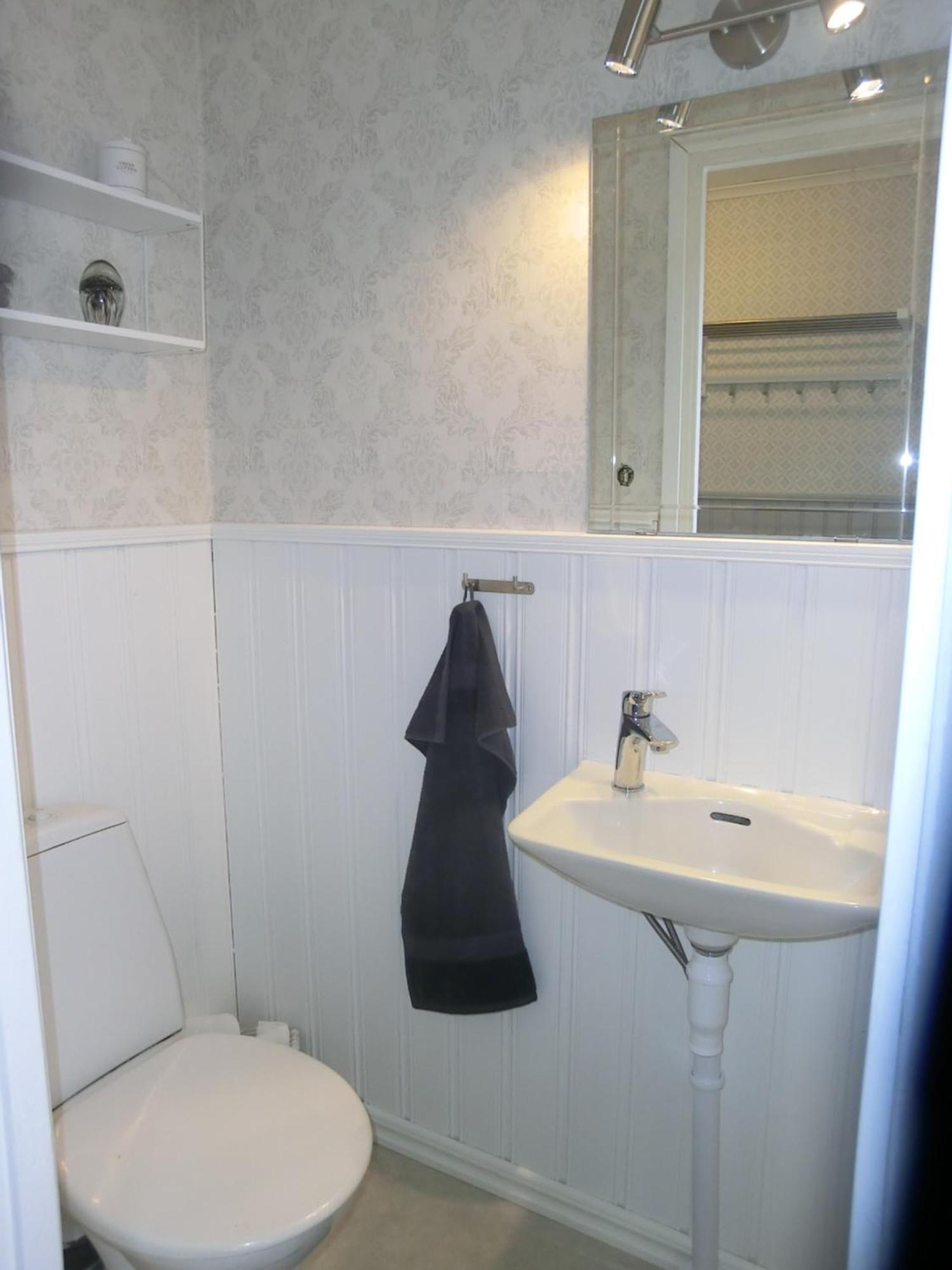 Villa Bjoerkslingan à Vimmerby Extérieur photo